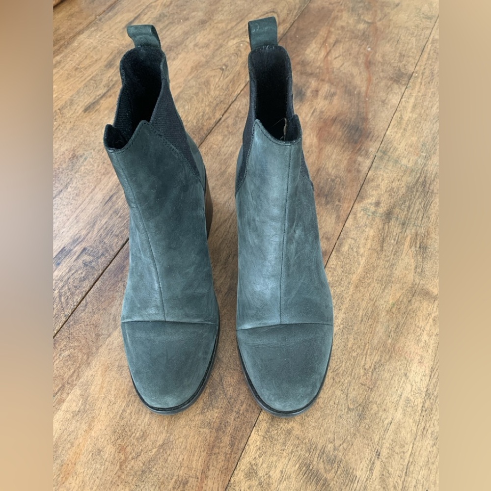 Toms Esme Suede Boots